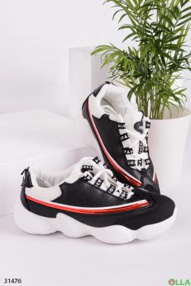 Жіночі кросівки в чорно-білому кольорі