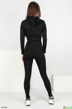 Жіночий зимовий чорний спортивний костюм