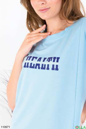 Женская голубая футболка оверсайз с надписью