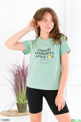 Женская зеленая футболка с надписью
