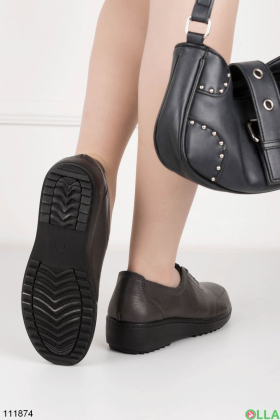 Жіночі темно-сірі туфлі із еко-шкіри