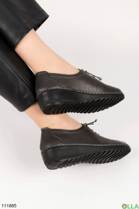 Жіночі темно-сірі туфлі із еко-шкіри