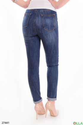 Жіночі джинси з декоративними дірками