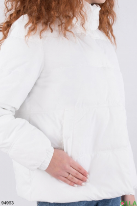 Жіноча біла куртка з капюшоном