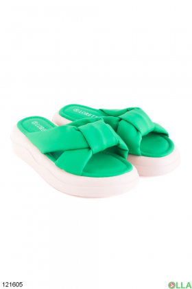Women's green flip-flops