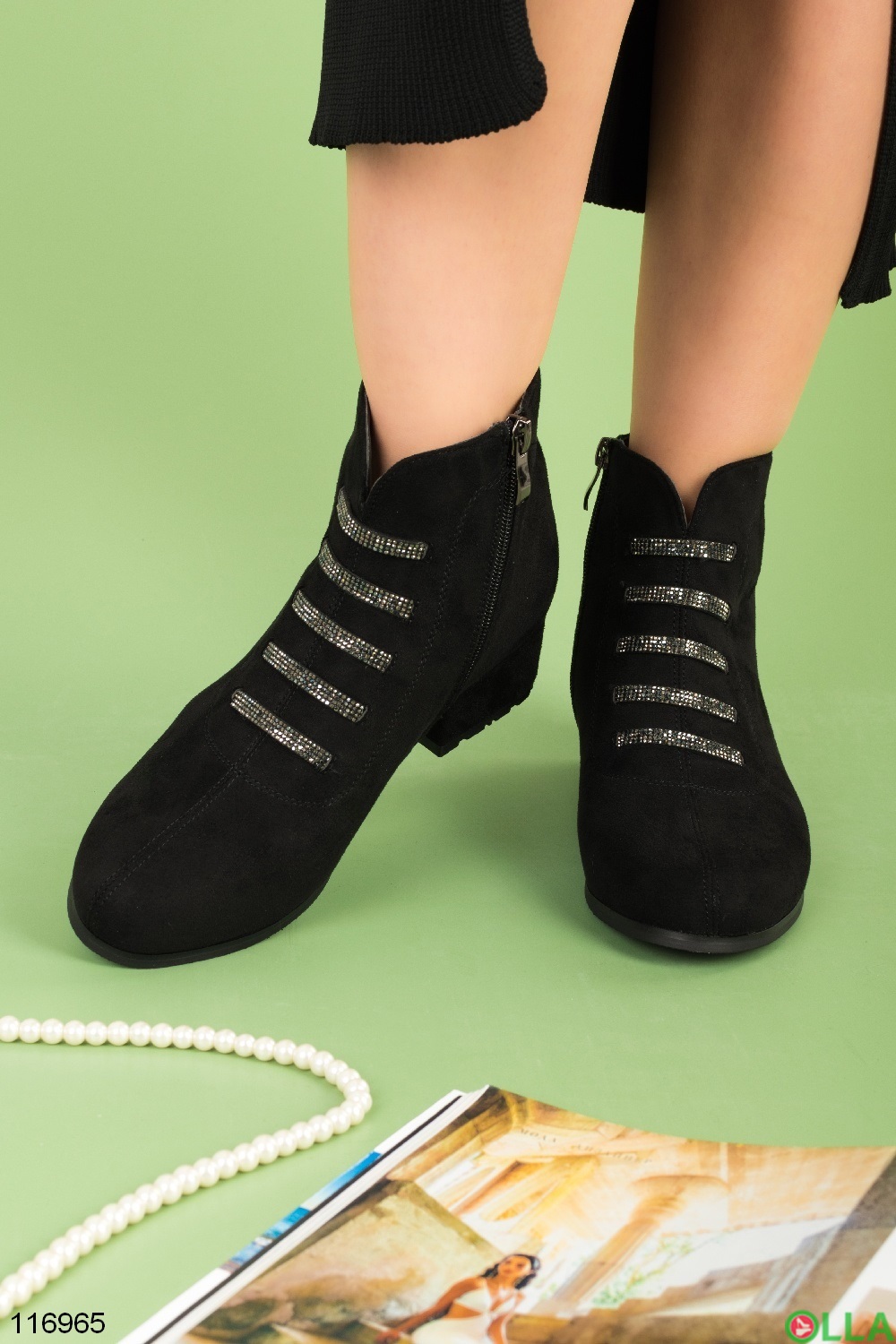 Жіночі чорні черевики з еко-замші на підборах