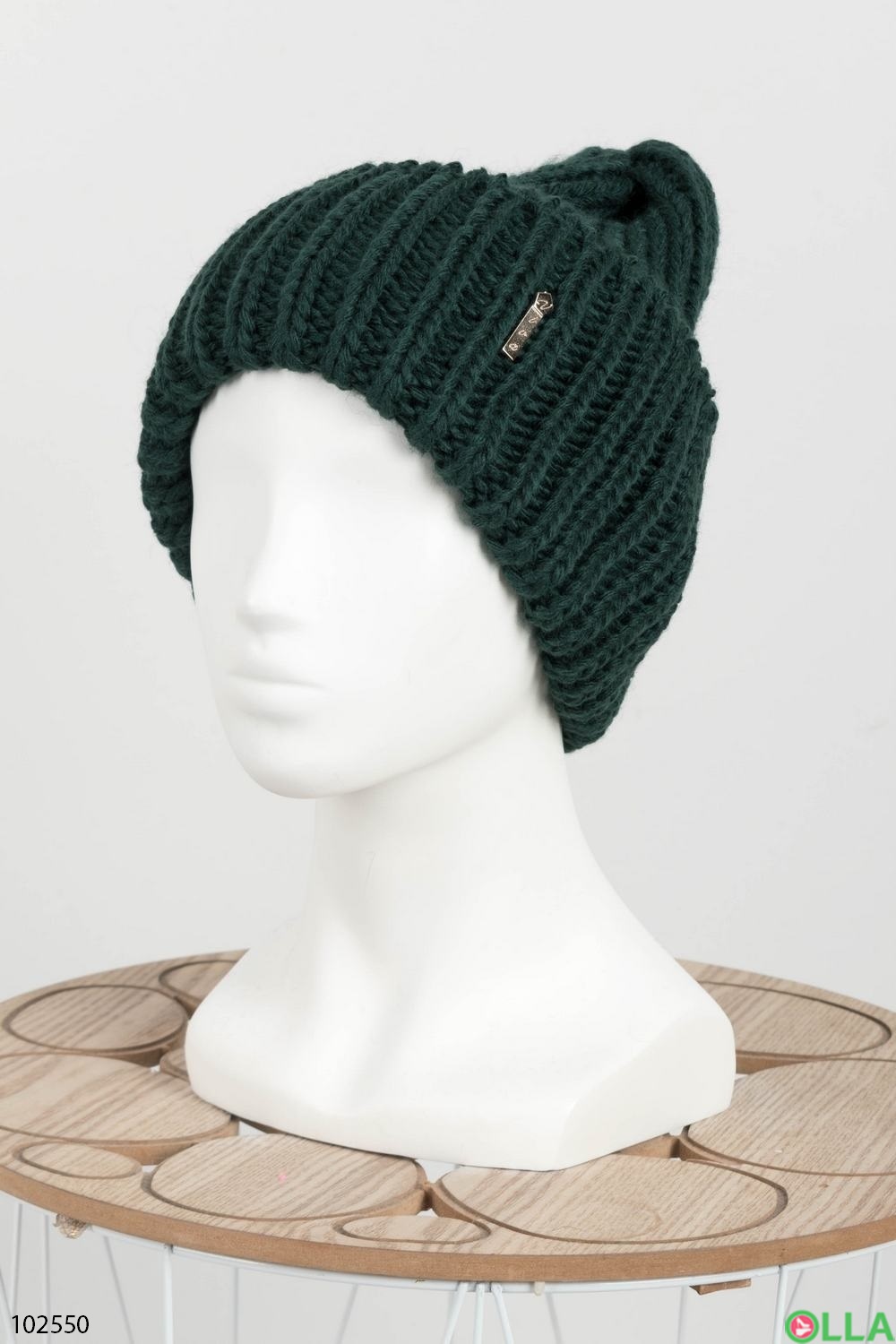 Жіноча зимова зелена шапка